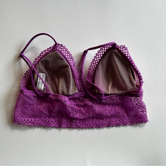 VS lace Bralette size XS - Picture 2 of 9